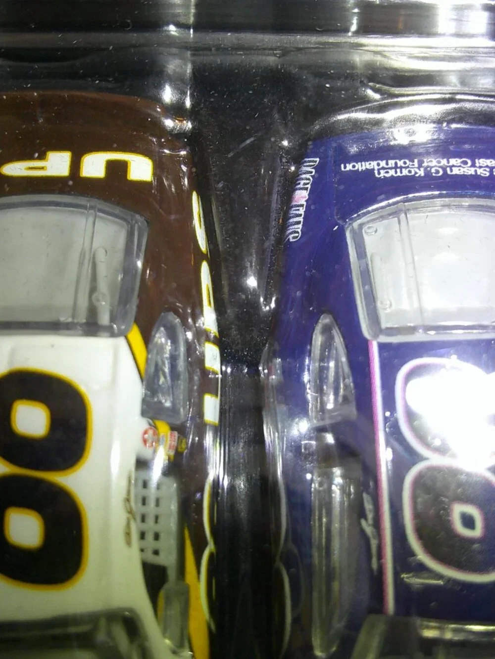 2004 RCCA Race Fans For a Cure Dale Jarrett #88, 1:64 Cars UPS Breast Cancer Tin